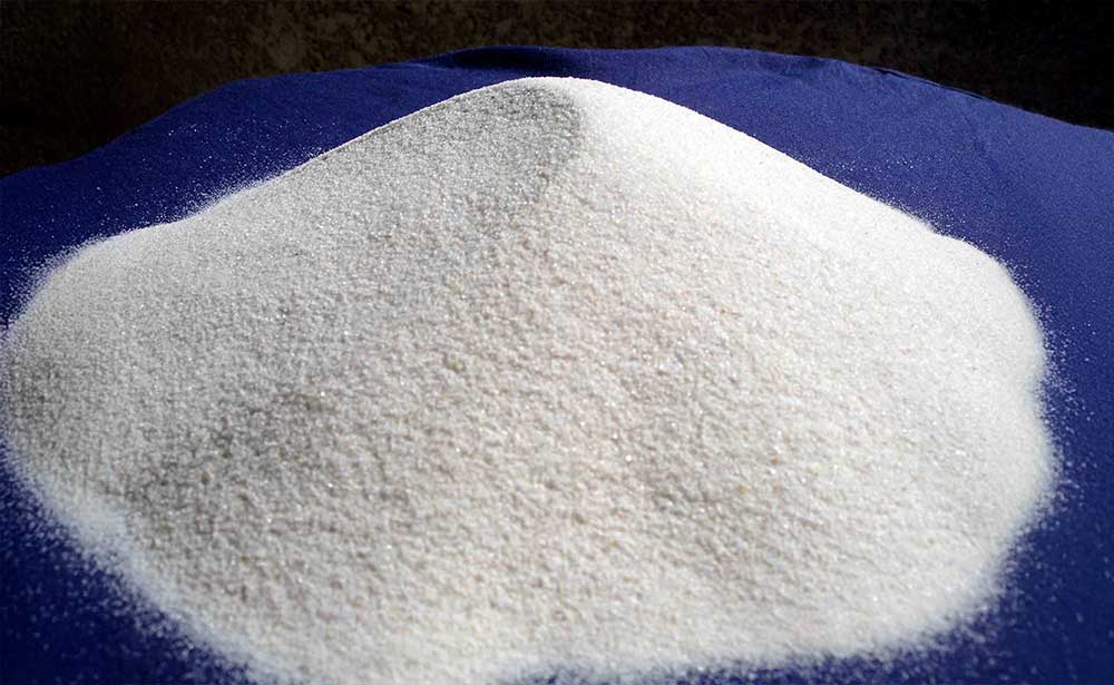 Silica sand