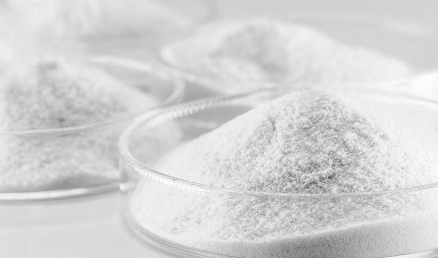 Resinas S-PVC K70 e K67 para filmes flexíveis, couro sintético, tubos e perfis. Alta transparência, resistência mecânica e fácil processamento.